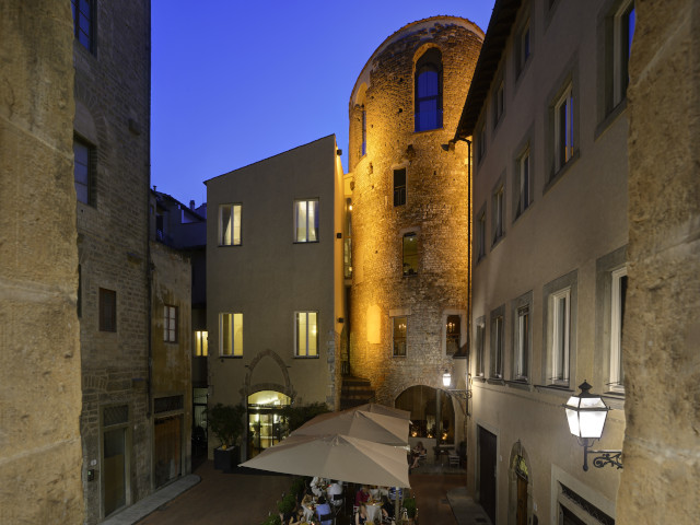 Hotel Brunelleschi ancient tower