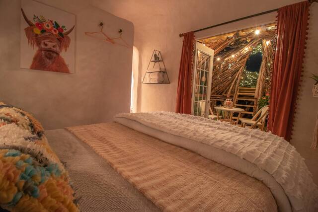 Romantic treehouse cabin bedroom 