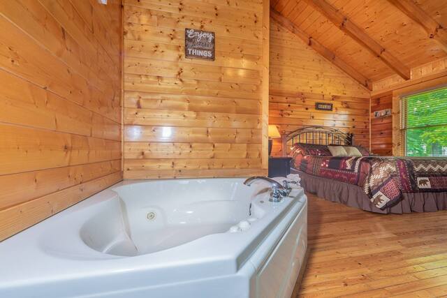Studio cabin interior with jacuzzi tub